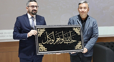 Abdullah Oğuz, Bandırma’da Doğu Türkistan Gerçeğini Anlattı