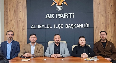 AK Parti Altıeylül’de Teşkilat Toplantısı; “Altıeylül İçin Durmak Yok”