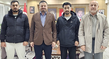 AK Parti Balıkesir’de Yoğun Ziyaret Günü: Esnaf Ve Gençlik Temsilcileri Bir Arada