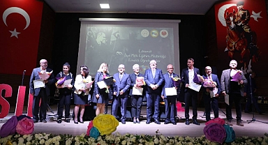 Aydınlık Yarınların Mimarı Öğretmenlere Edremit’te Özel Kutlama