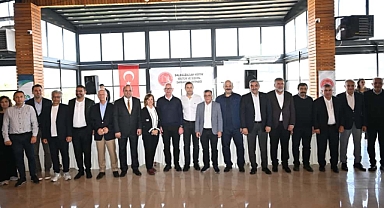 Balıkesir Ailesi İzmir’de Buluştu: “El Ele Daha Güçlü Bir Balıkesir İçin”