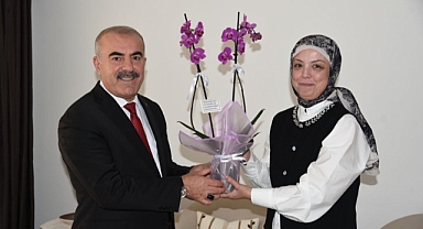 Balıkesir’de 24 Kasım’a Özel Anlamlı Ziyaretler: Tedavi Gören Öğretmenlere Evinde Destek