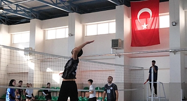 Balıkesir’de 263 Sporcu Cumhuriyet Kupası İçin Mücadele Etti