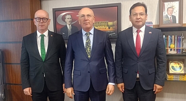 Balıkesir’de Siyasi Dayanışma Örneği: İsmail Ok, Serkan Sarı ve Serkan Sak’ı Ağırladı