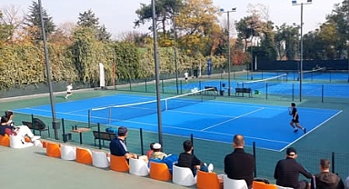 Balıkesir’de Tenis Büyükler İl Birinciliği Sona Erdi: Şampiyonlar Altıeylül’de Belli Oldu