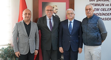 Balıkesir Esnaf Odaları Birliği’nden Burhaniye Belediye Başkanı Ali Kemal Deveciler’e Teşekkür Ziyareti