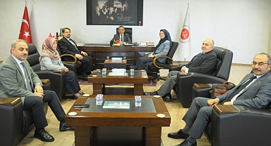 Balıkesir İl Müftülüğünde Hac Mülakat Komisyonundan İl Müftüsü Hasan Hayri Yaşar’a Ziyaret