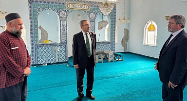 Balıkesir İl Müftüsü Hasan Hayri Yaşar, Depremden Etkilenen Sındırgı Mahallelerini Ziyaret Etti