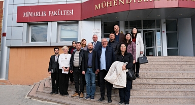 Balıkesir Ticaret Odası ile BAÜN Mimarlık Fakültesi Arasında Şehrin Geleceğine Yönelik İş Birliği Görüşmesi