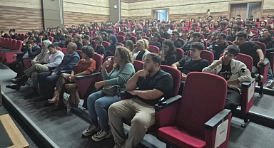 Balıkesir Üniversitesi’nde “Beyindeki Hacivat Karagöz” Paneliyle Aklın ve Dürtünün Anatomisi Tartışıldı