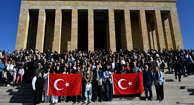 Balıkesirli Gençler Ata’nın Huzurunda