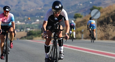 Balıkesirli Milli Sporcu Çiğdem Gülgeç’ten IRONMAN 70.3 Dünya Şampiyonası’nda Tarihi Başarı