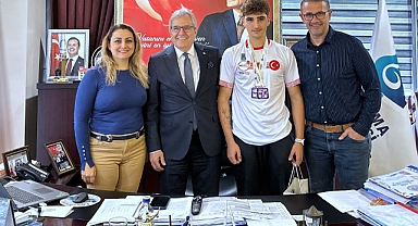 Başkan Dursun Mirza, Bandırma’nın Önemli İsimlerini Belediyede Ağırladı