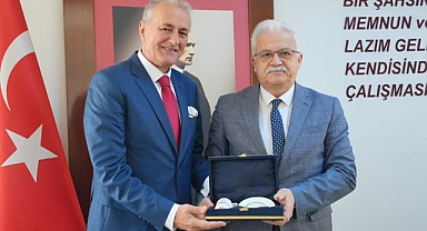 Burhaniye Belediye Başkanı Ali Kemal Deveciler, Bosna-Hersek’ten Gelen Akademisyenleri Ağırladı