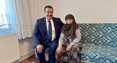 Burhaniye Kaymakamı Cumali Atilla’dan Hane Ziyaretleri: İlçedeki Büyüklerle Bir Araya Geldi