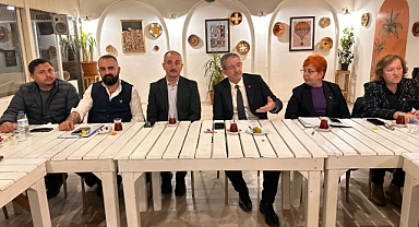 CHP Balıkesir İl Yönetimi Deprem Bölgesi Sındırgı’da Toplandı