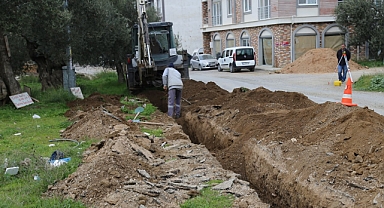 Edremit’te Altyapı Ve Yaya Güvenliği Çalışmaları Eş Zamanlı İlerliyor