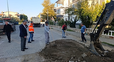 Edremit’te Yol Çalışmaları Sürüyor: Başkan Yardımcısı Cavit Cebeci Saha İncelemesinde