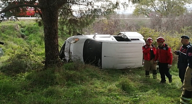 Gönen–Biga Yolunda Tek Taraflı Kaza: 3 Kişi Hafif Yaralı Kurtarıldı