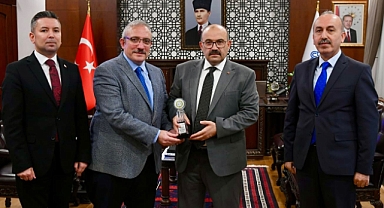 Gönen Sera Organize Tarım Bölgesi’ne Ulusal Başarı: ATSO Growtech’te “Kamu–Özel” Ödülü Balıkesir’in Oldu