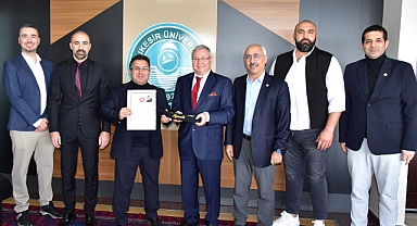 Judo Federasyonu’ndan BAÜN Rektörüne Anlamlı Takdir