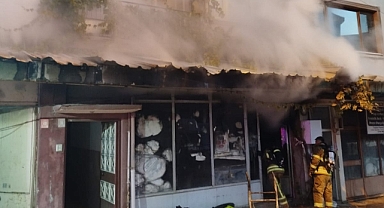 Karesi Ege Mahallesi’ndeki İşyeri Yangını Kontrol Altına Alındı