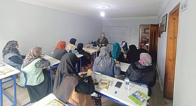 Kur’an Kurslarında 25 Kasım Farkındalığı: İl Vaizleri Öğrencilerle Buluştu