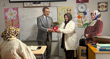 Kur’an Kurslarında Öğretmenler Günü Kutlaması