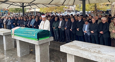 Mukaddes Özateş Dualarla Uğurlandı