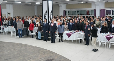 Öğretmenler Burhaniye’de Onur Gecesinde Buluştu