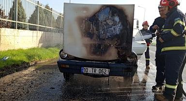 Seyir Halindeki Araç Alev Aldı