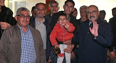 Sındırgı’da Umut ve Dayanışma: Vali Ustaoğlu Vatandaşlarla Buluştu