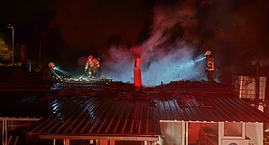 Susurluk’ta Müstakil Evde Çıkan Çatı Yangın Korkuttu