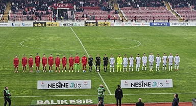 Tribünlerde Birlik, Sahada Mücadele: Balıkesirspor'dan Önemli Üç Puan