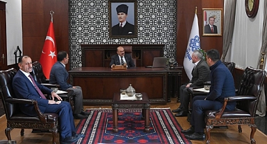 Vali İsmail Ustaoğlu Vatandaşlar ve Muhtarlarla Bir Araya Geldi: Talepler İçin Çalışmalar Başlatıldı