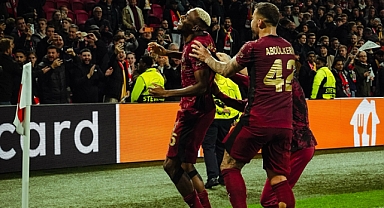 Victor Osimhen'den Tarihi Hat-Trick