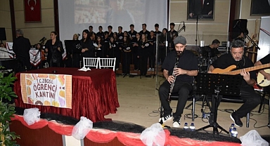 Yücel Arzen ve Genç Yetenekler Balıkesir’de Unutulmaz Bir Konser Verdi