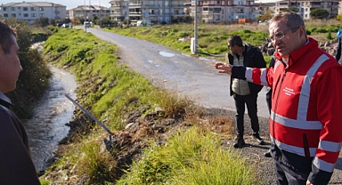 Ayvalık’ta Rekor Yağış Sonrası Başkan Ergin Sahada İncelemelerde Bulundu