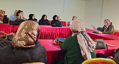 Balıkesir’de Çocuk Hizmetleri Personeline Mahremiyet Eğitimi Verildi