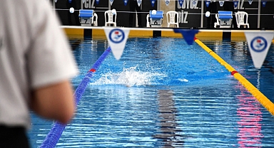 Balıkesir’de Gençler Yüzme İl Birinciliği Nefes Kesti: Şampiyonlar Belli Oldu