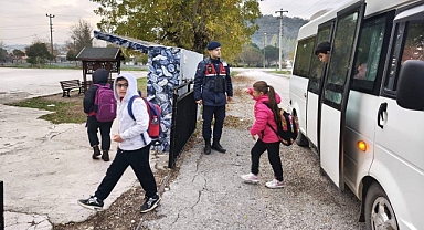 Balıkesir’de Okul Çevrelerine Jandarma Güvencesi