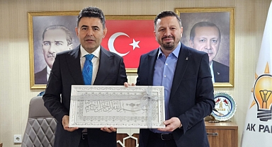 Balıkesir'de Ulaştırma Gündemi: Bakan Yardımcısı Boyraz AK Parti İl Başkanlığını Ziyaret Etti