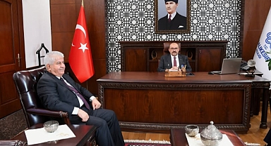 Balıkesir Milli Eğitim’de Devir Teslim: Vali Ustaoğlu Hem Veda Hem Devir Ziyaretlerini Kabul Etti