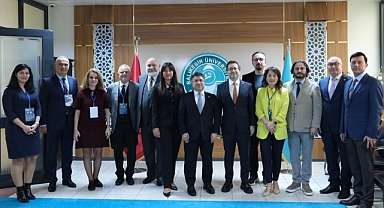 Balıkesir Üniversitesi’nde Aile Politikaları Gündemi: Akademisyenlerden Nezaket Ziyareti