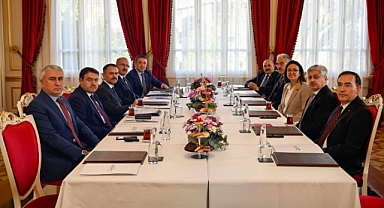 Balıkesir Valisi İsmail Ustaoğlu’ndan Yalova Temasları: Valilik Ziyareti ve Göç Koordinasyon Toplantısı