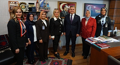 Balıkesirli Kadın Muhtarlar TBMM’de Canbey ile Görüştü