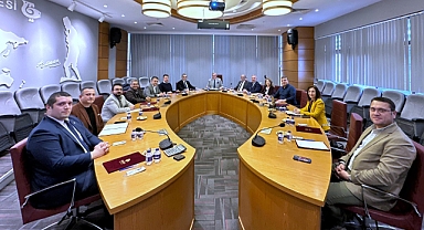 Bandırma’da Ekonomik İş Birliği Toplantısı: Başkan Mirza, Ticaret Odası ve Meslek Komitelerini Ağırladı