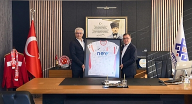 Başkan Şehirli, Bir Aylık Maaşını Balıkesirspor’a Bağışladı