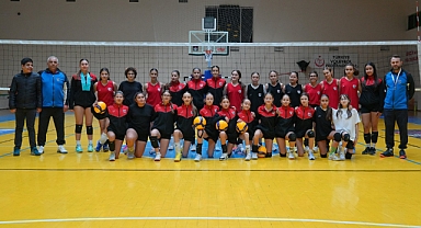 Burhaniye’nin Midi Sultanları Milli Takım Yolunda