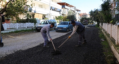 Edremit’te Yol Bakım ve Onarım Çalışmaları Sürüyor: Cumhuriyet ve Akçay Mahallelerinde Ekipler Sahada